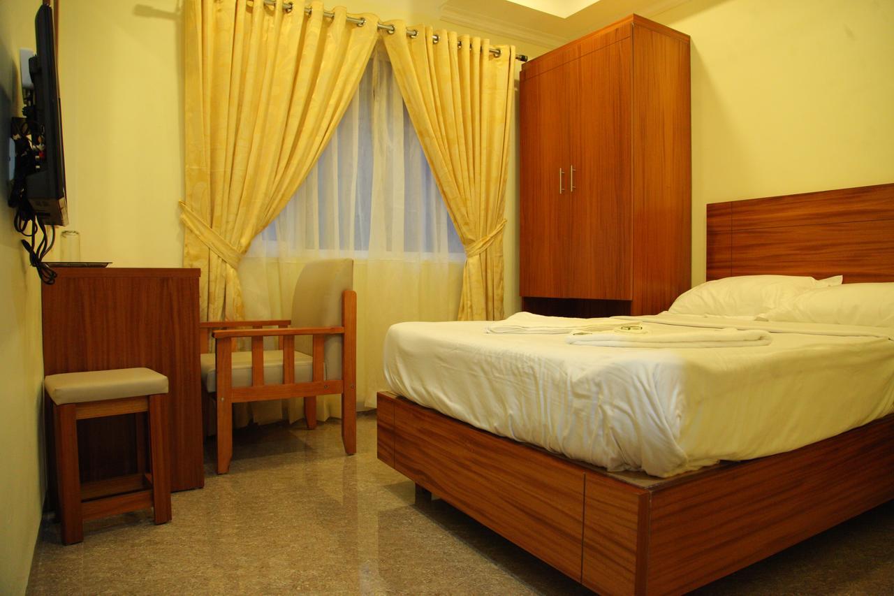 Vettoor Nanas Inn Ettumanoor Exterior foto